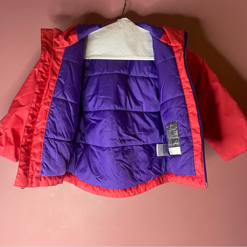 The North Face Snowquest insulated Toddler Jacket in Vibrant Purple - Picture 6 of 10